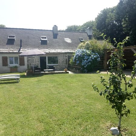 Petite Maison Dans Les Monts D'Arree Ty Coz Commana Екстер'єр фото